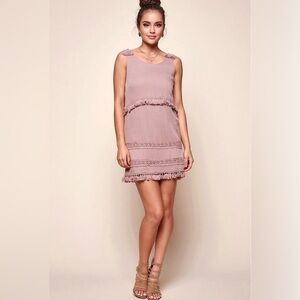 SELFIE LESLIE‎ LETICIA SLEEVELESS FRILLY TRIM DRESS